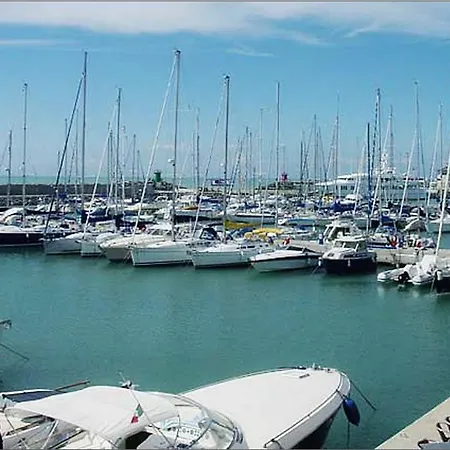 Sirenetta 3* ليدو دي أوستيا